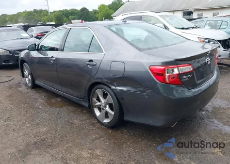 2013 Toyota Camry Se V6 z USA, uszkodzony, nr VIN 4T1BK1FK4DU023079